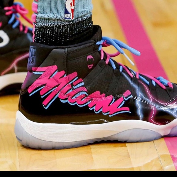 Meet your Posher, Armani - Picture 1 of 1